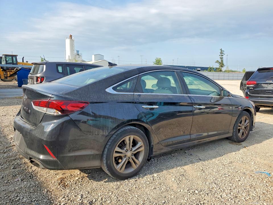 66444266 :رقم المزاد ، 5NPE34AF7JH609890 vin ، 2018 Hyundai Sonata مزاد بيع