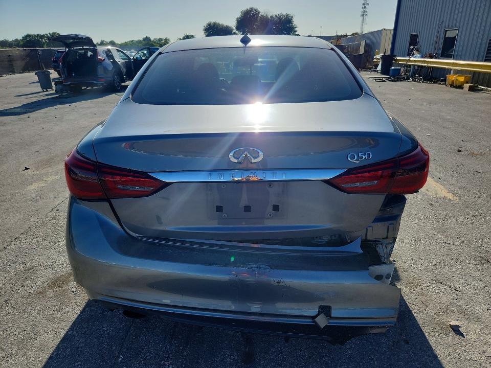 64562136 :رقم المزاد ، JN1EV7AP1JM363223 vin ، 2018 Infiniti Q50 مزاد بيع