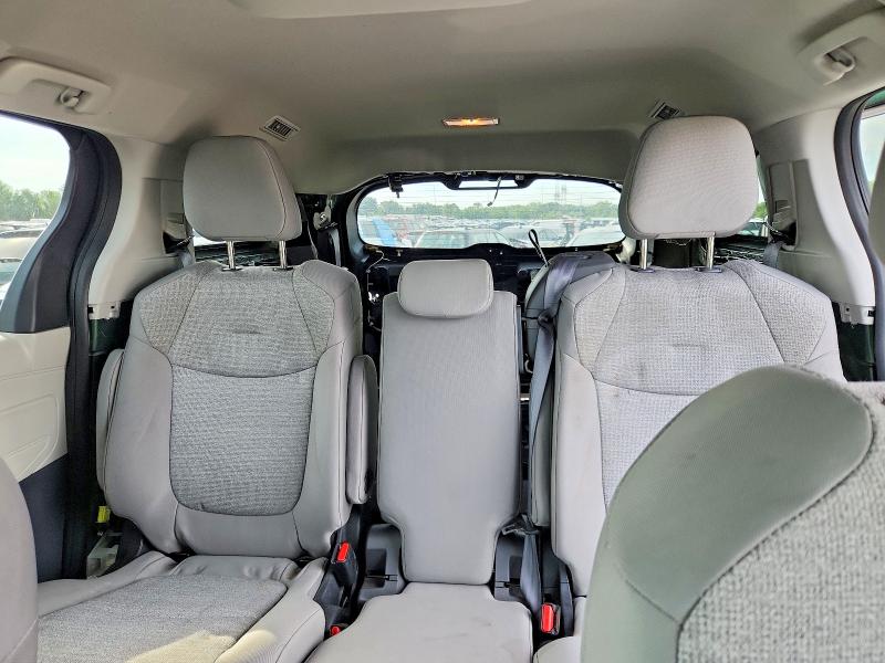 65407996 :رقم المزاد ، 5TDKRKEC0RS204255 vin ، 2024 Toyota Sienna مزاد بيع