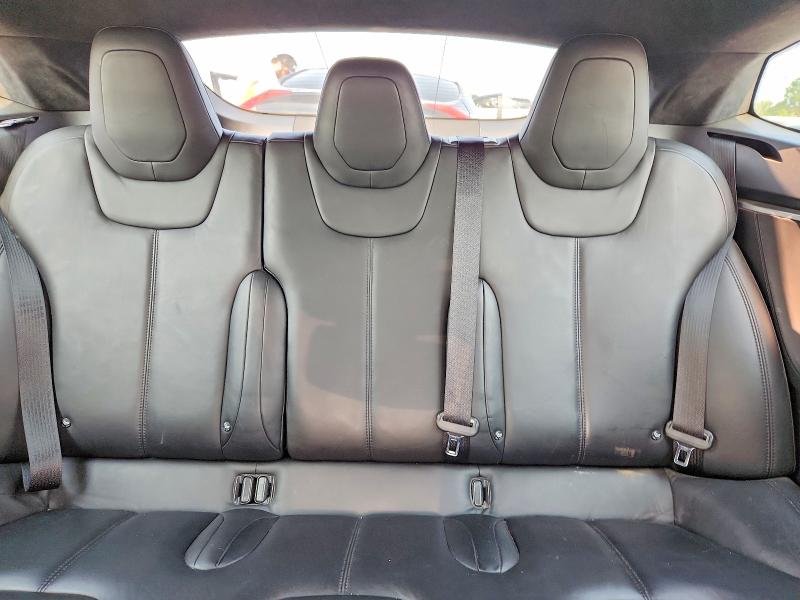 2015 Tesla Model S მანქანა იყიდება აუქციონზე, vin: 5YJSA1H49FF098040, აუქციონის ნომერი: 62629746