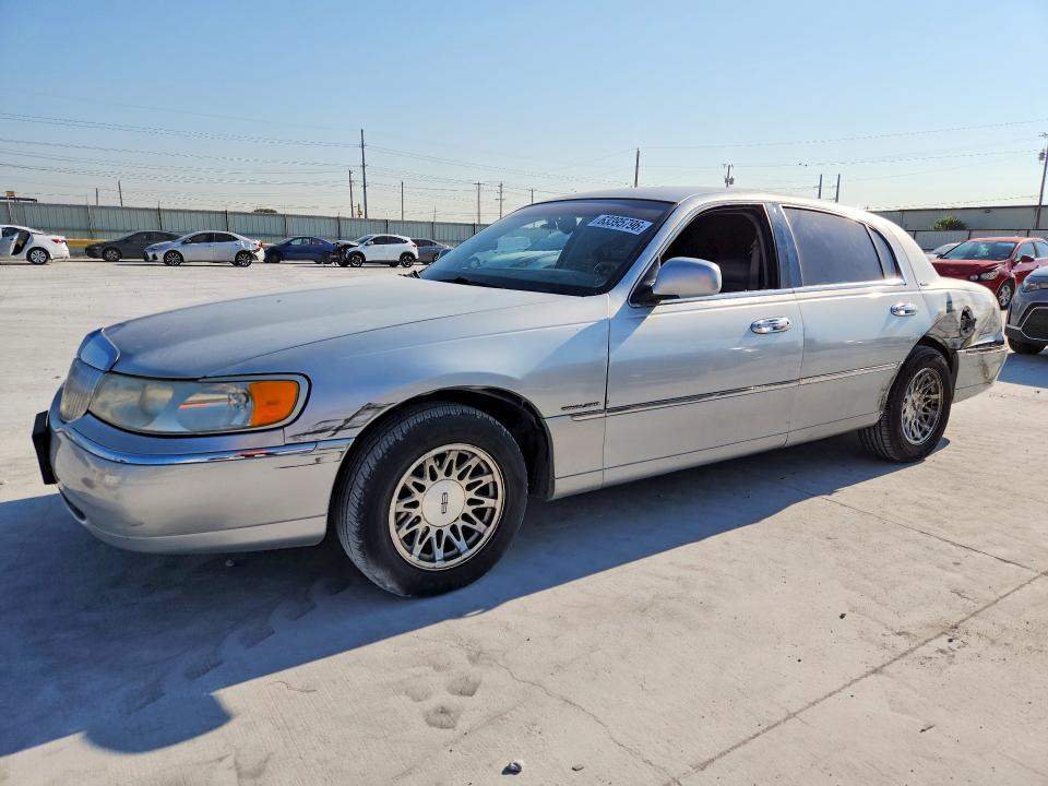 Продажа на аукционе авто 1998 Lincoln Town Car, vin: 1LNFM82W9WY722961, номер лота: 63395796