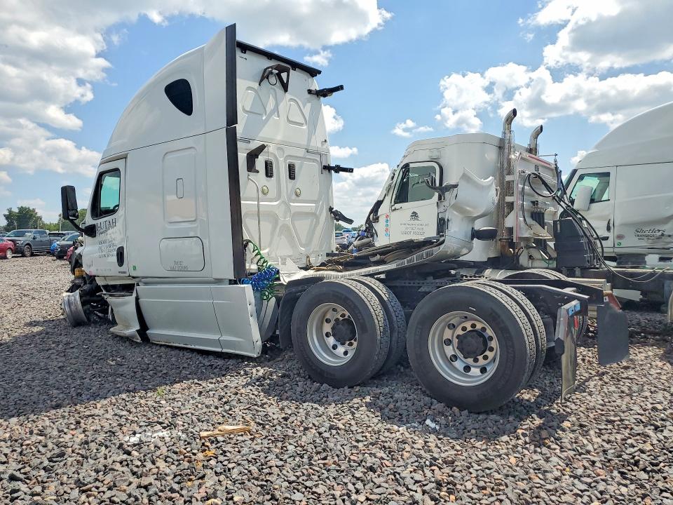 Продажа на аукционе авто 2016 Freightliner Cascadia 125, vin: 1FUJGLDR1GLGW8579, номер лота: 60171116