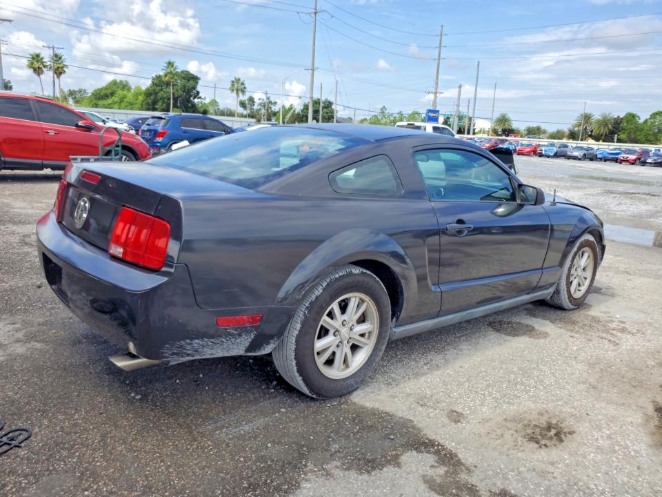 2007 Ford Mustang მანქანა იყიდება აუქციონზე, vin: 1ZVFT80N075323308, აუქციონის ნომერი: 63518916