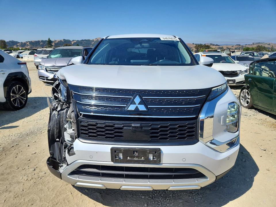 2024 Mitsubishi Outlander მანქანა იყიდება აუქციონზე, vin: JA4J4VA85RZ069604, აუქციონის ნომერი: 64676076