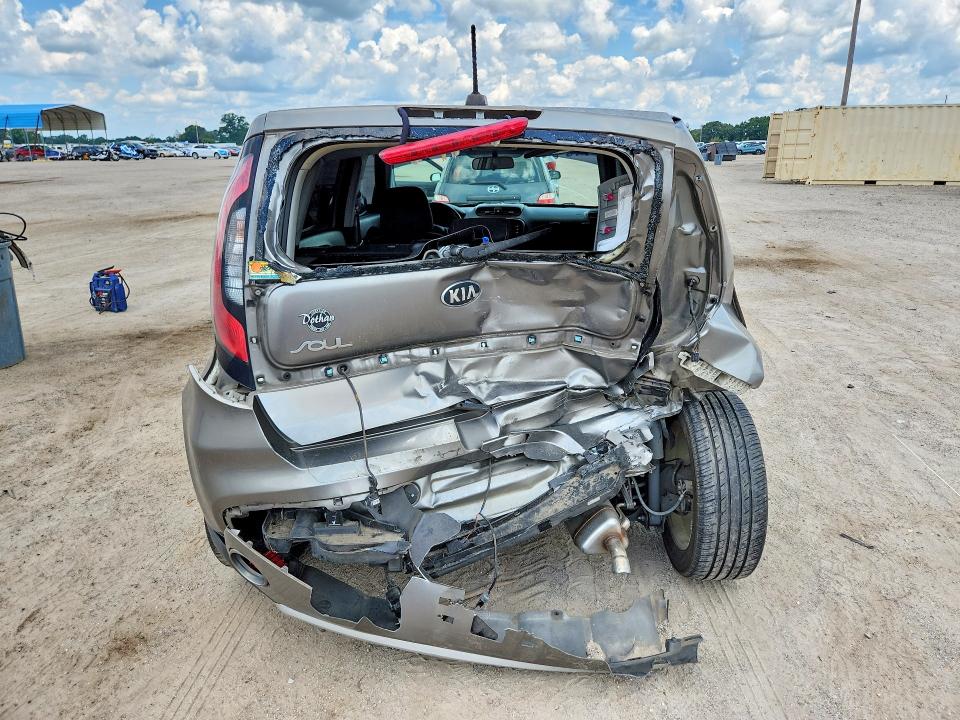 Продаж на аукціоні авто 2018 Kia Soul, vin: KNDJP3A52J7545895, номер лоту: 63849686