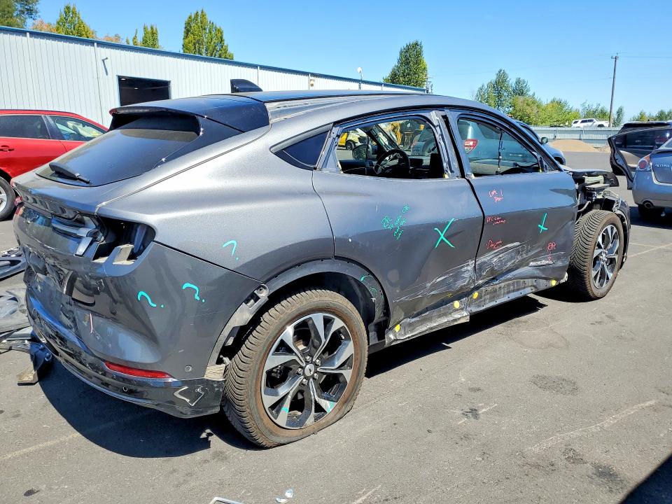 64111626 :رقم المزاد ، 3FMTK3SU5MMA23782 vin ، 2021 Ford Mustang Mach-e مزاد بيع