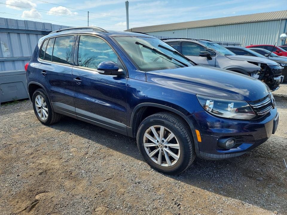 Продажа на аукционе авто 2012 Volkswagen Tiguan, vin: WVGBV7AX3CW562860, номер лота: 61898956