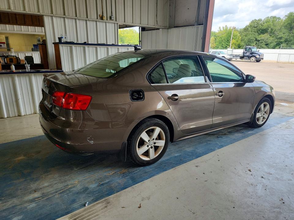 66703906 :رقم المزاد ، 3VWLL7AJ6DM372320 vin ، 2013 Volkswagen Jetta مزاد بيع