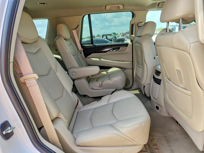 65189296 :رقم المزاد ، 1GYS3AKJ4JR272053 vin ، 2018 Cadillac Escalade مزاد بيع