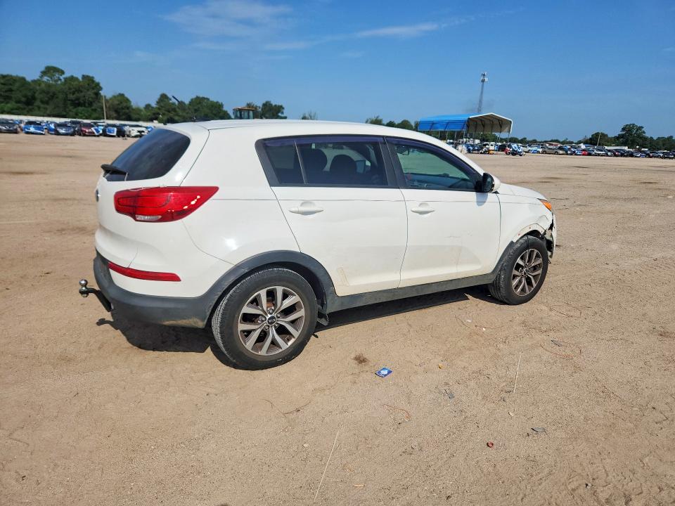 2015 Kia Sportage მანქანა იყიდება აუქციონზე, vin: KNDPB3AC9F7758762, აუქციონის ნომერი: 65542366