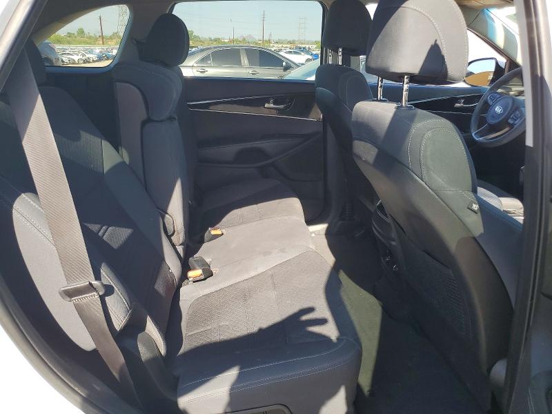 65750226 :رقم المزاد ، 5XYPG4A5XHG250282 vin ، 2017 Kia Sorento مزاد بيع
