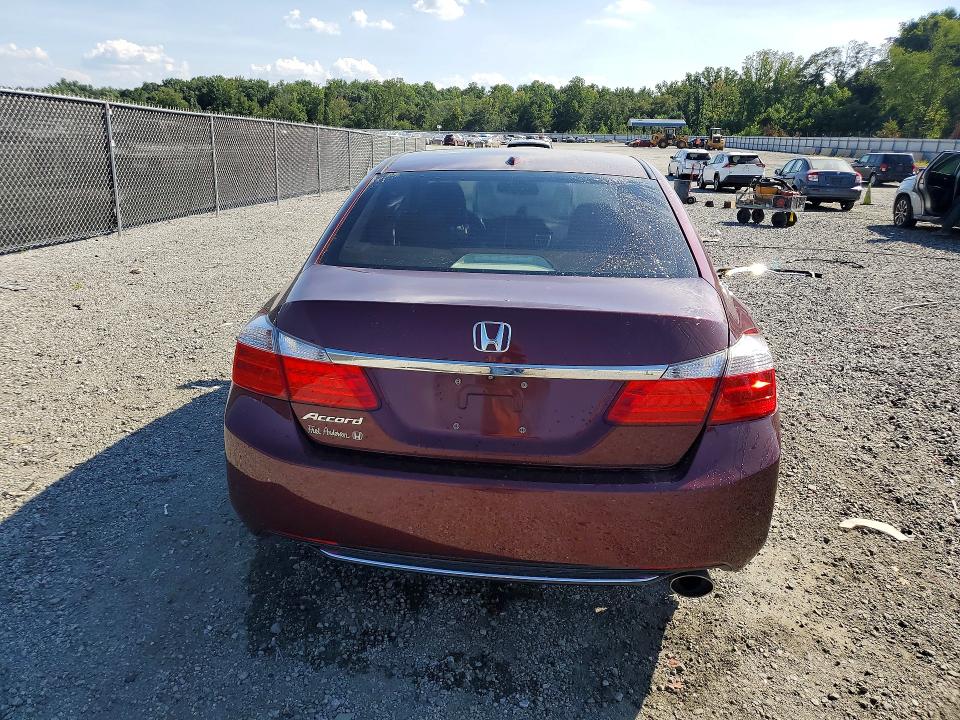 Продажа на аукционе авто 2015 Honda Accord, vin: 1HGCR2F82FA203245, номер лота: 65745796