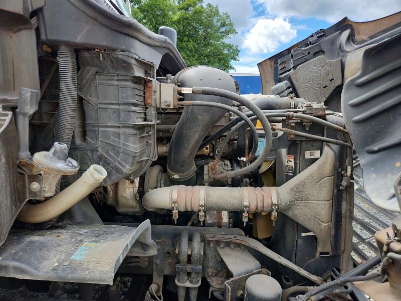 Auction sale of the 2017 Freightliner Cascadia 113, vin: 1FUBGBDVXHLHH2528, lot number: 66353716