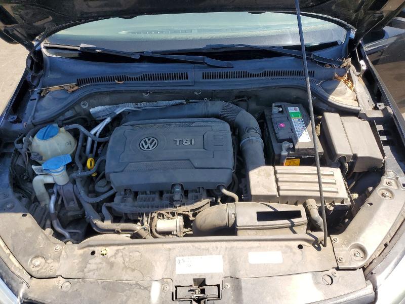 63797066 :رقم المزاد ، 3VWD17AJ5EM370313 vin ، 2014 Volkswagen Jetta مزاد بيع
