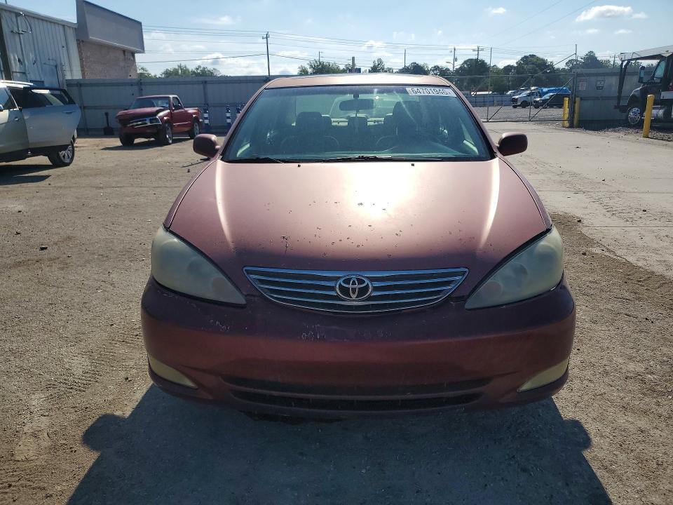 64701946 :رقم المزاد ، 4T1BE32K35U018871 vin ، 2005 Toyota Camry مزاد بيع