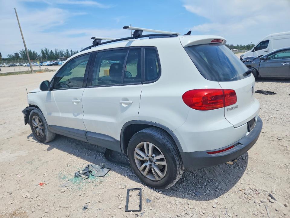 2015 Volkswagen Tiguan მანქანა იყიდება აუქციონზე, vin: WVGAV7AX1FW614549, აუქციონის ნომერი: 65304426