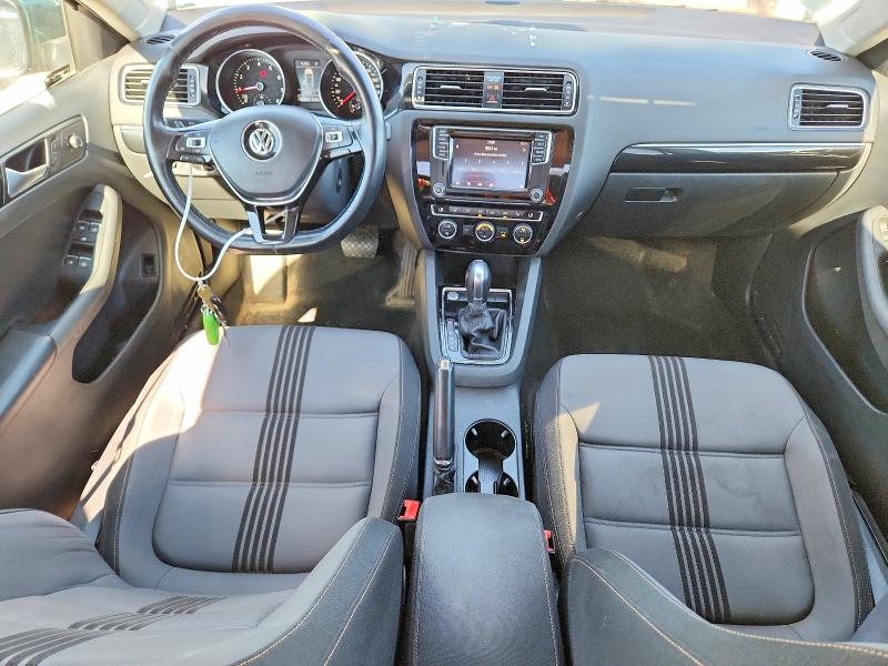 65351456 :رقم المزاد ، 3VWDB7AJ0HM243678 vin ، 2017 Volkswagen Jetta مزاد بيع