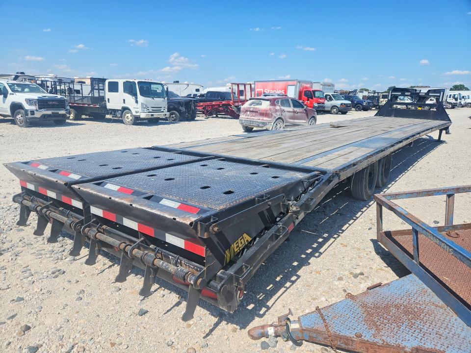 2026 Big Tex 40' Gooseneck Flatbed მანქანა იყიდება აუქციონზე, vin: 16V3F4821T6435141, აუქციონის ნომერი: 64808416