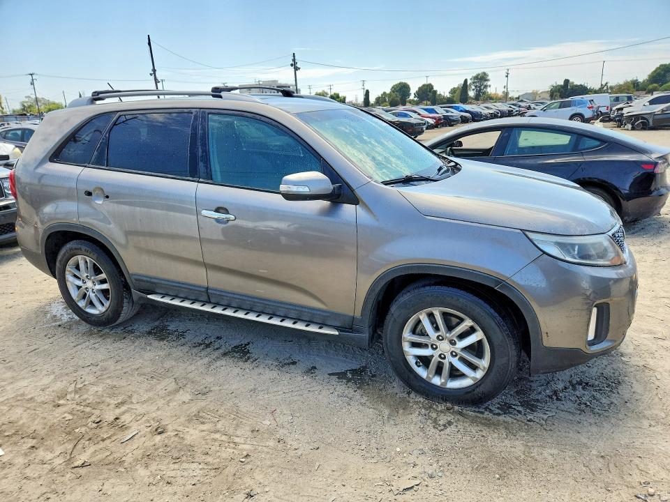 Продаж на аукціоні авто 2015 Kia Sorento, vin: 5XYKT4A68FG557154, номер лоту: 64144766