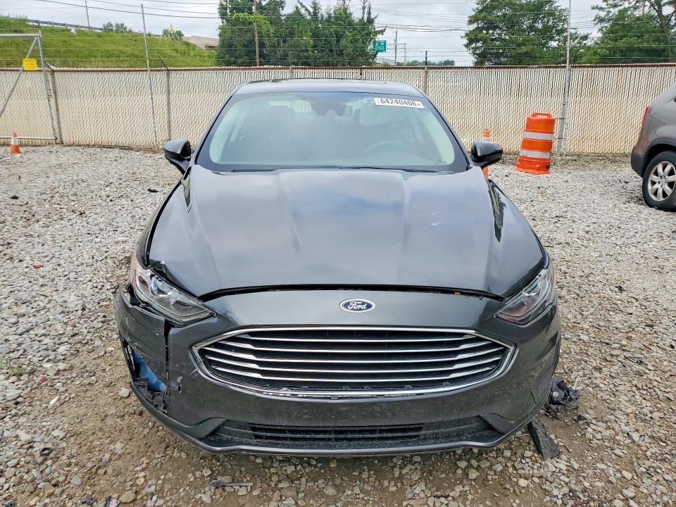 Продажа на аукционе авто 2019 Ford Fusion, vin: 3FA6P0LU8KR286161, номер лота: 64240406