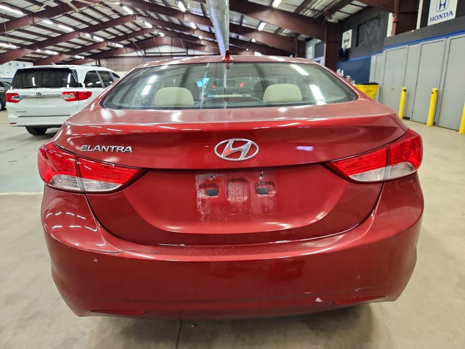 Продажа на аукционе авто 2013 Hyundai Elantra, vin: 5NPDH4AE7DH232440, номер лота: 66926886