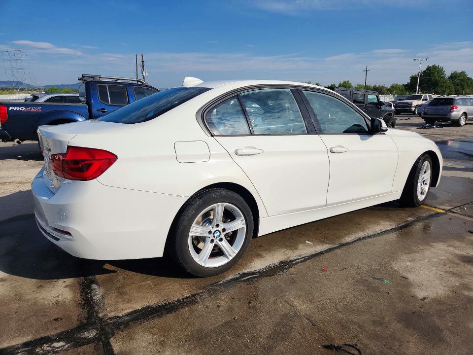 2016 Bmw 328 მანქანა იყიდება აუქციონზე, vin: WBA8E3C51GK503559, აუქციონის ნომერი: 64834836