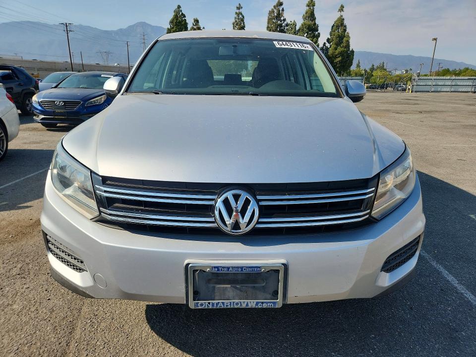 2013 Volkswagen Tiguan მანქანა იყიდება აუქციონზე, vin: WVGAV3AX4DW606578, აუქციონის ნომერი: 64431116