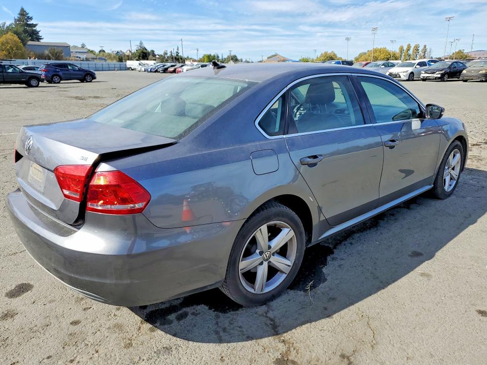 66462556 :رقم المزاد ، 1VWBP7A39DC018813 vin ، 2013 Volkswagen Passat مزاد بيع