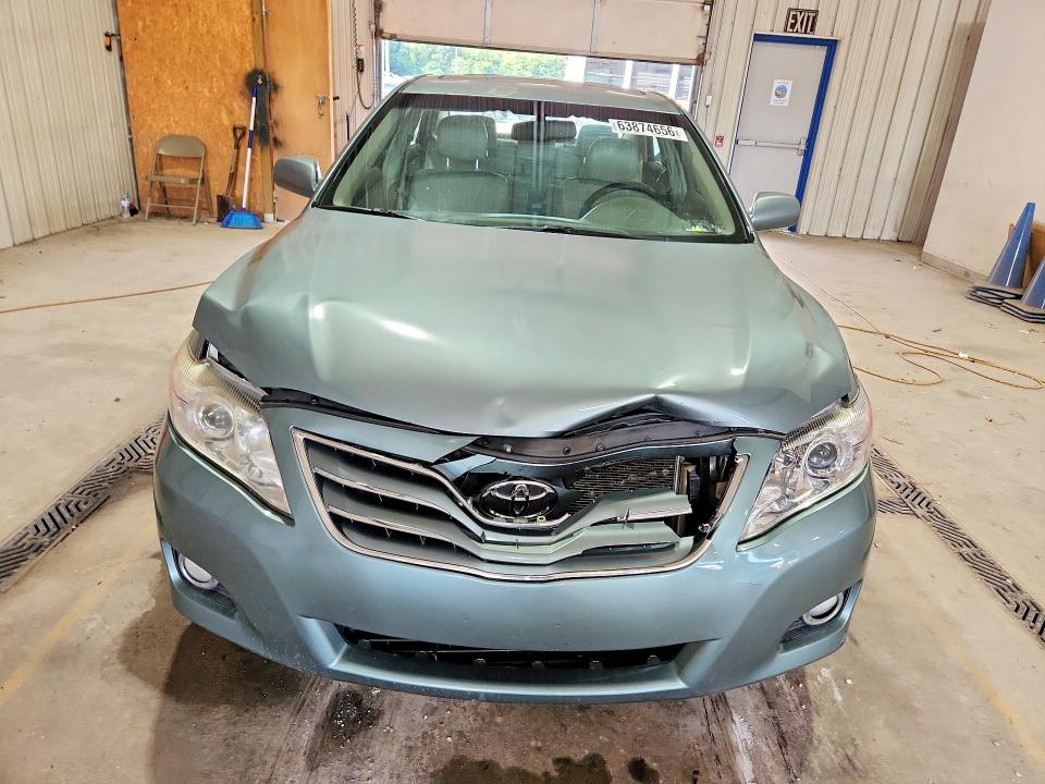 2011 Toyota Camry მანქანა იყიდება აუქციონზე, vin: 4T1BF3EK2BU749005, აუქციონის ნომერი: 63874656
