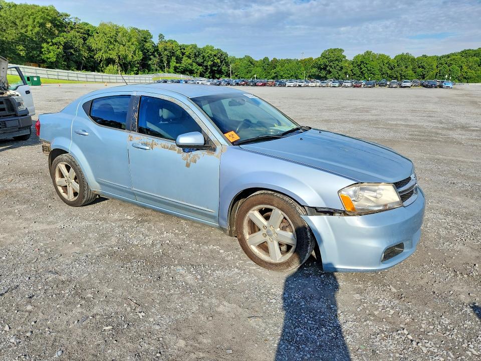 63722786 :رقم المزاد ، 1C3CDZCB8DN608672 vin ، 2013 Dodge Avenger مزاد بيع