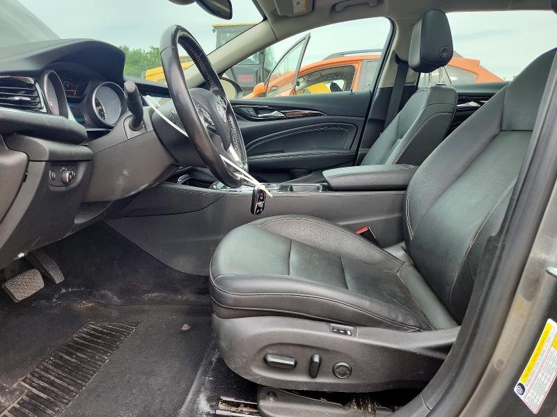 63480556 :رقم المزاد ، W04GV8SX3J1135164 vin ، 2018 Buick Regal Tourx مزاد بيع