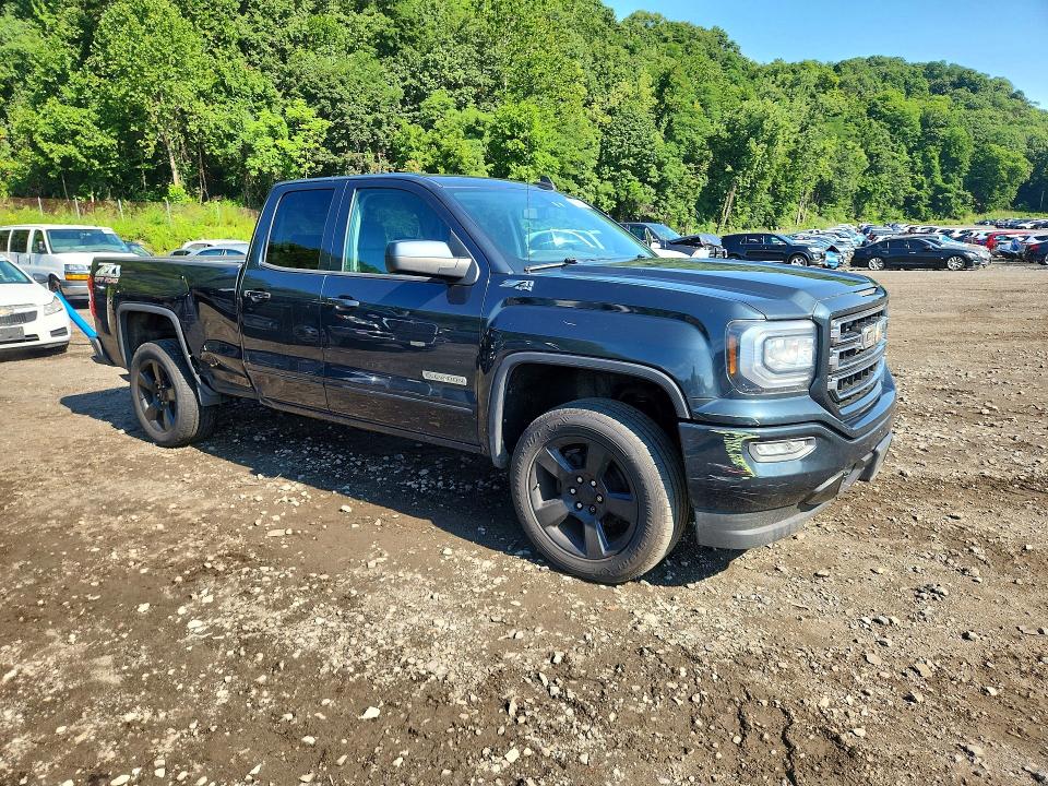 63850586 :رقم المزاد ، 1GTV2MEC6HZ178352 vin ، 2017 Gmc Sierra مزاد بيع