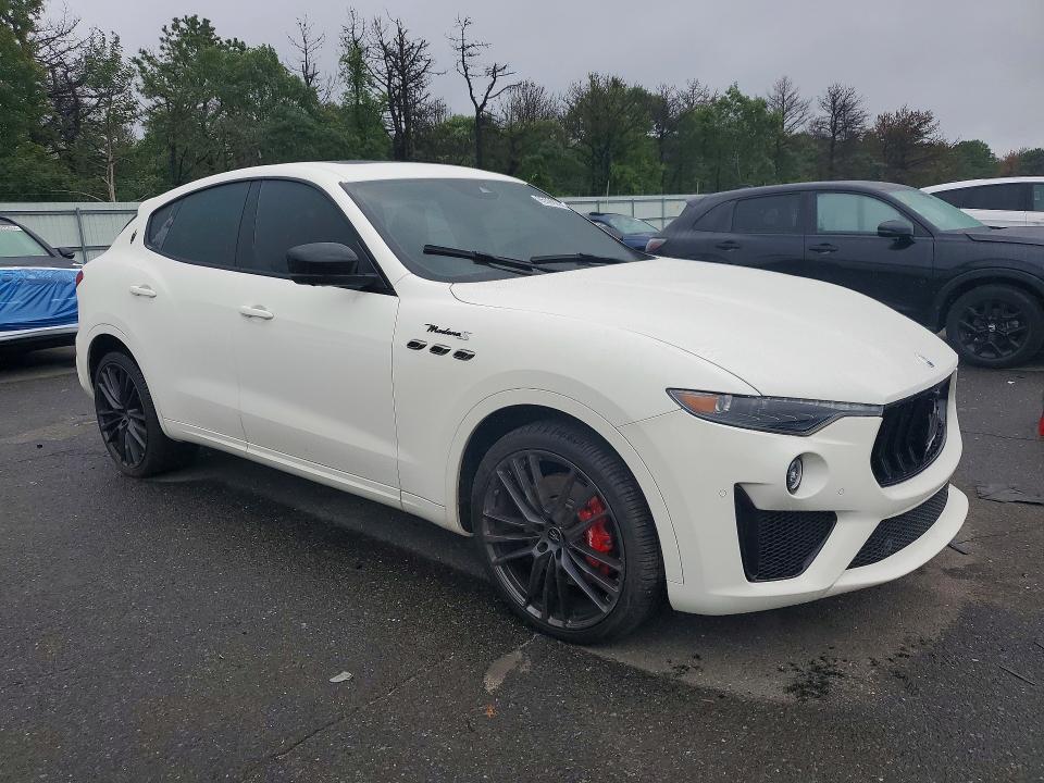 2022 Maserati Levante მანქანა იყიდება აუქციონზე, vin: ZN661ZUM7NX402801, აუქციონის ნომერი: 65599226