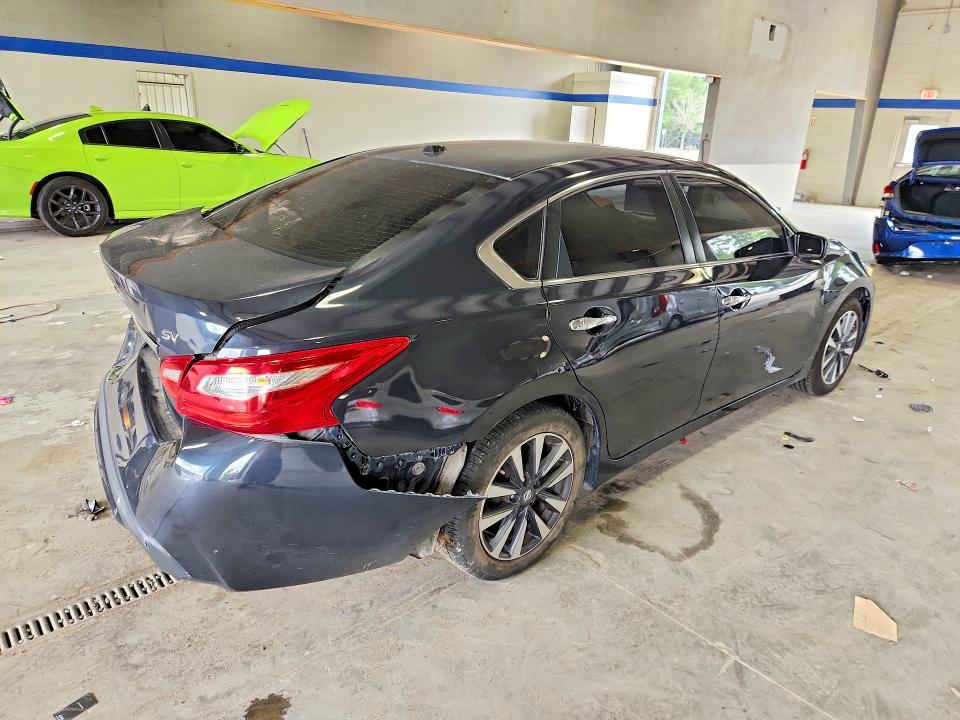 Продажа на аукционе авто 2017 Nissan Altima, vin: 1N4AL3AP3HC212450, номер лота: 64050926