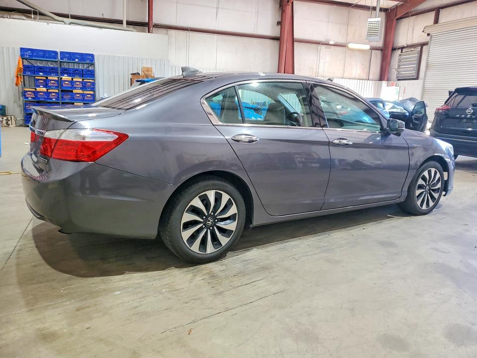 2015 Honda Accord მანქანა იყიდება აუქციონზე, vin: 1HGCR6F55FA010665, აუქციონის ნომერი: 65861096