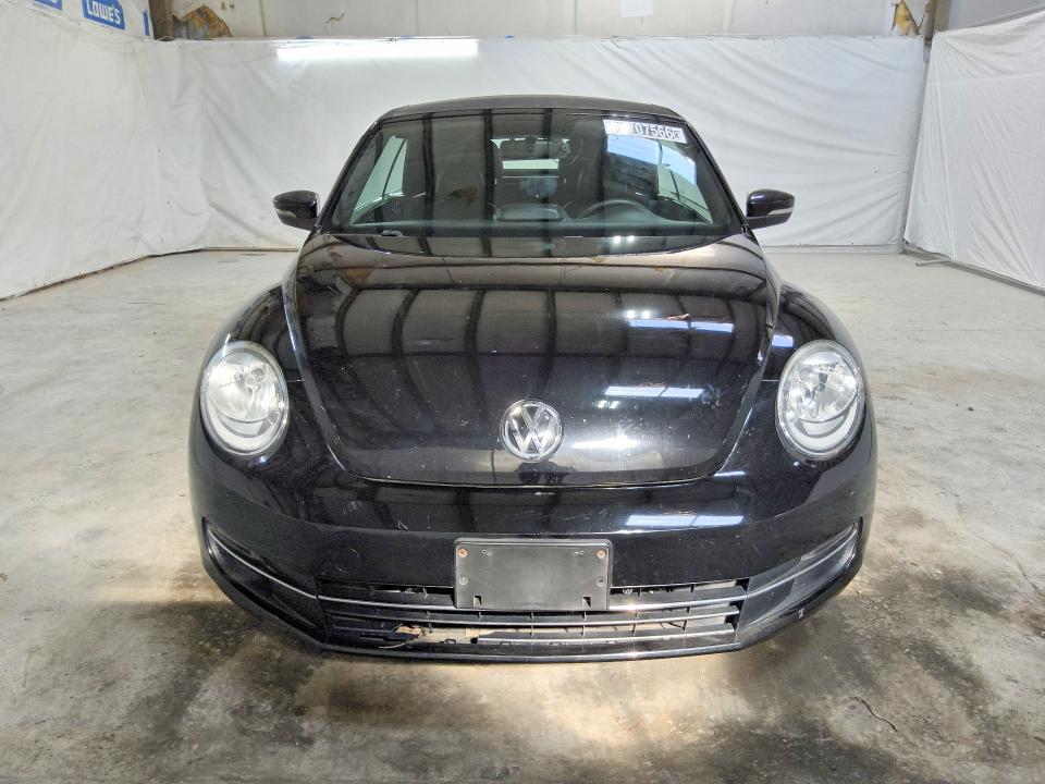 2013 Volkswagen Beetle მანქანა იყიდება აუქციონზე, vin: 3VW5L7AT7DM825838, აუქციონის ნომერი: 63707566