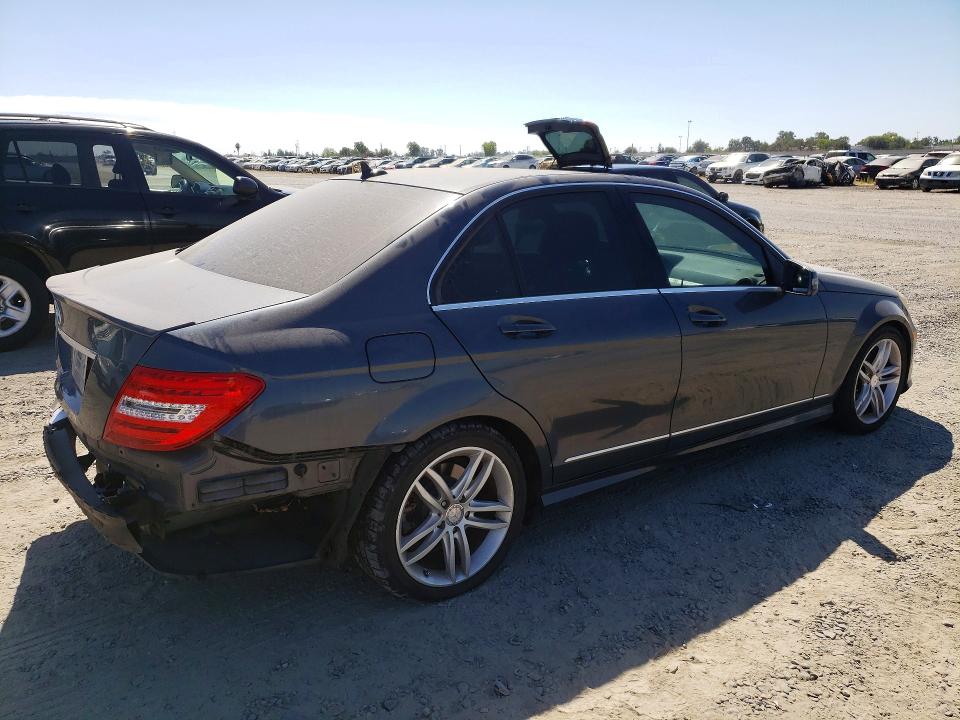 Aukcja sprzedaży 2013 Mercedes-benz C, vin: WDDGF4HB5DA802530, numer aukcji: 64102256