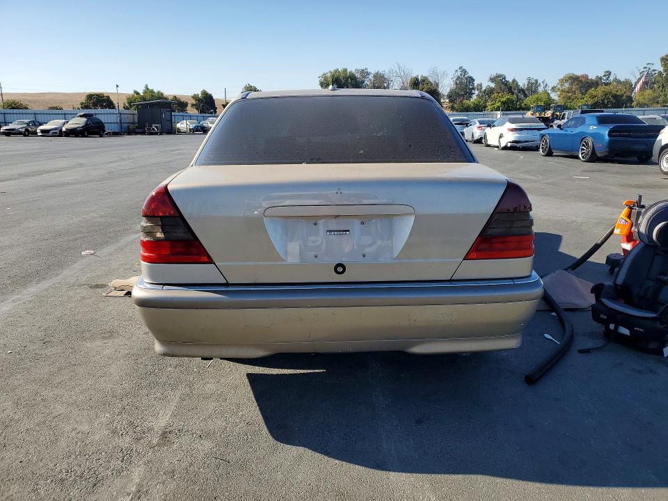 2000 Mercedes-benz C მანქანა იყიდება აუქციონზე, vin: WDBHA24GXYA852329, აუქციონის ნომერი: 65162406