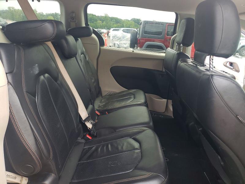 65919766 :رقم المزاد ، 2C4RC1BG5JR290693 vin ، 2018 Chrysler Pacifica مزاد بيع