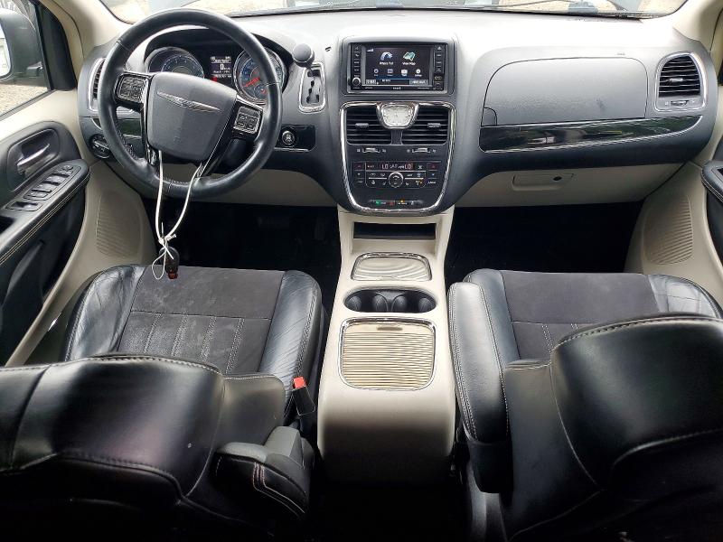 63301676 :رقم المزاد ، 2C4RC1JG5GR100028 vin ، 2016 Chrysler Town & Country مزاد بيع