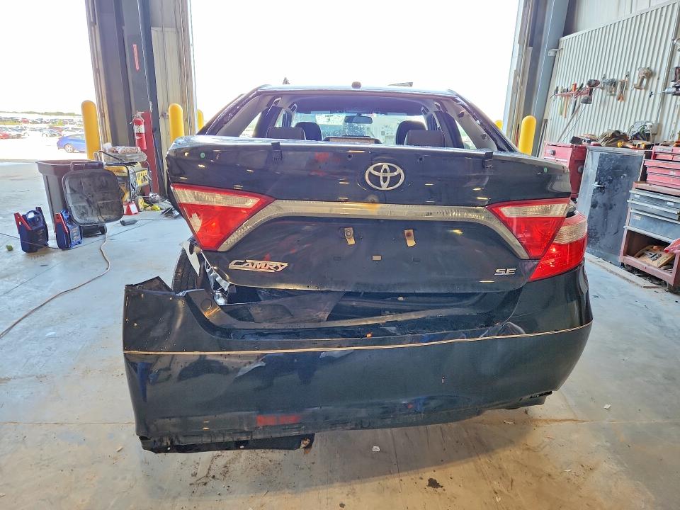 65843926 :رقم المزاد ، 4T1BF1FK2HU710149 vin ، 2017 Toyota Camry مزاد بيع
