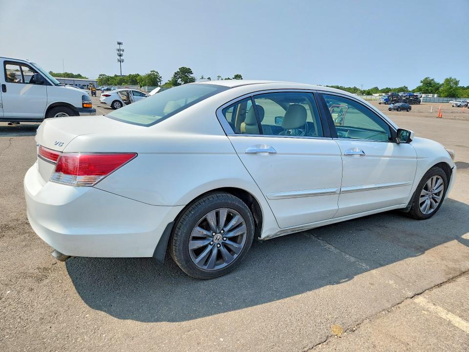 Aukcja sprzedaży 2012 Honda Accord, vin: 1HGCP3F86CA027551, numer aukcji: 64280826
