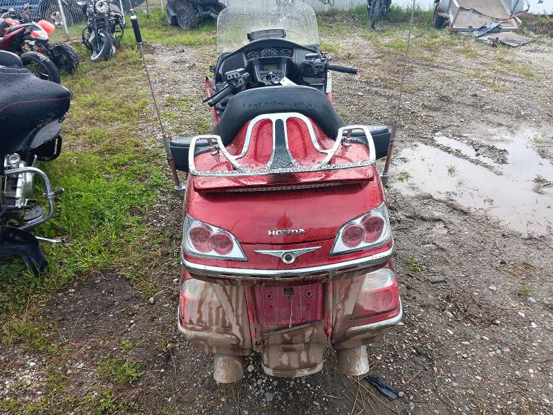 66263226 :رقم المزاد ، 1HFSC47G6AA901272 vin ، 2010 Honda Gl1800 مزاد بيع