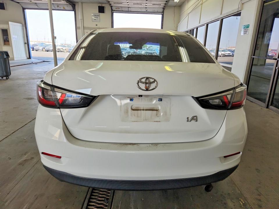 2017 Toyota Yaris მანქანა იყიდება აუქციონზე, vin: 3MYDLBYV4HY172524, აუქციონის ნომერი: 65159216
