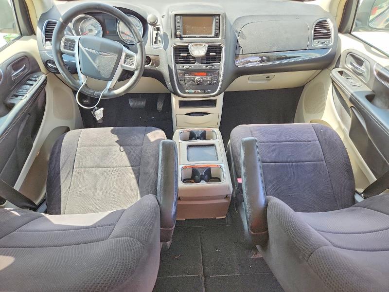 2011 Chrysler Town & Country მანქანა იყიდება აუქციონზე, vin: 2A4RR5DG5BR645425, აუქციონის ნომერი: 64785946