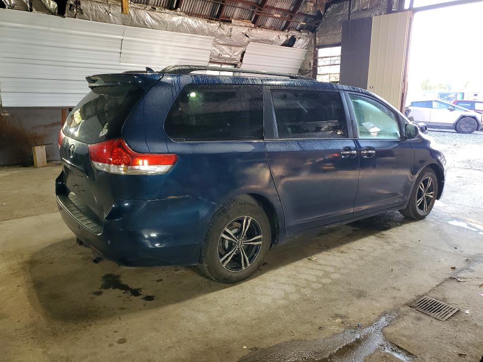 Продажа на аукционе авто 2012 Toyota Sienna, vin: 5TDYK3DC6CS246300, номер лота: 64223046