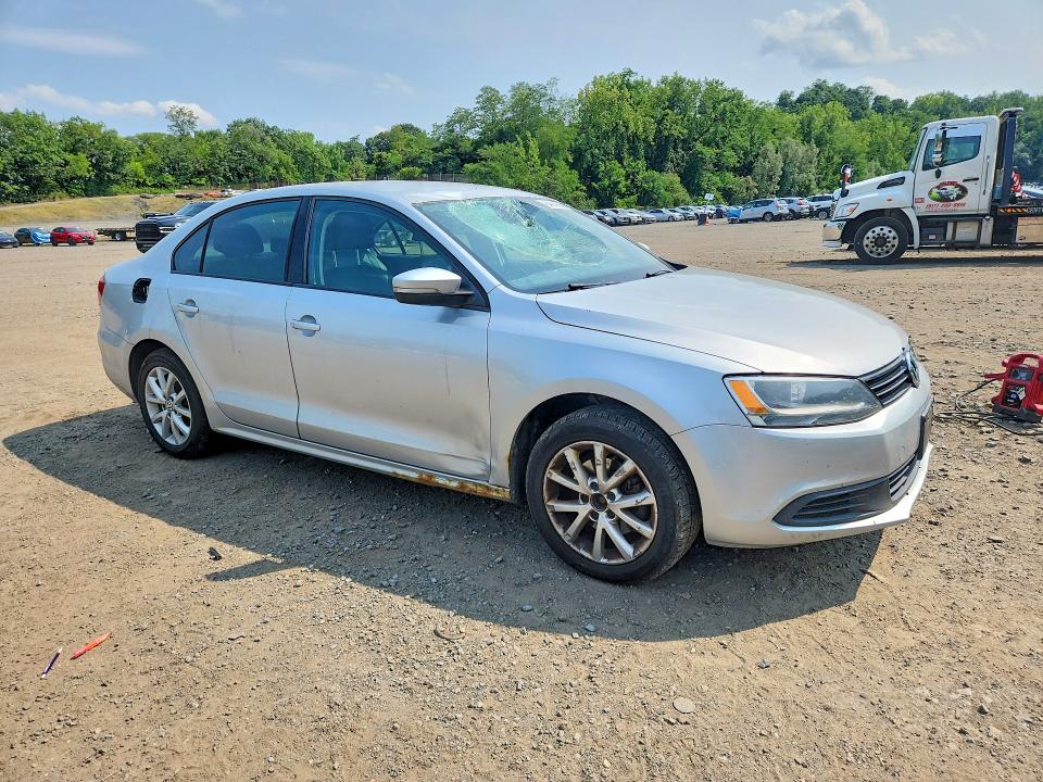 64699666 :رقم المزاد ، 3VWDZ7AJ1BM346692 vin ، 2011 Volkswagen Jetta مزاد بيع