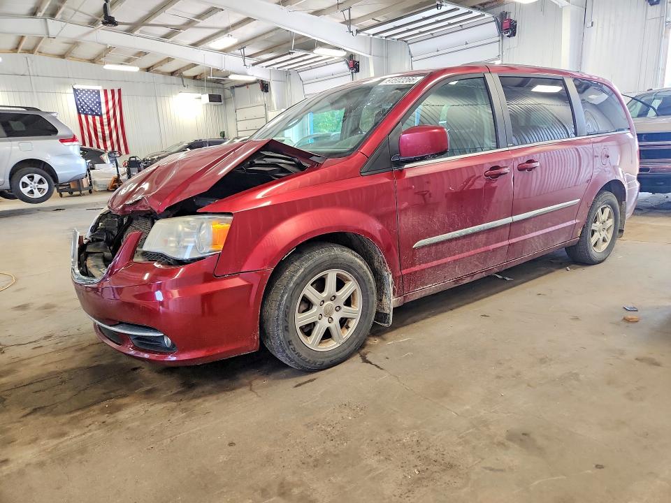 64592266 :رقم المزاد ، 2C4RC1BGXDR583137 vin ، 2013 Chrysler Town & Country مزاد بيع