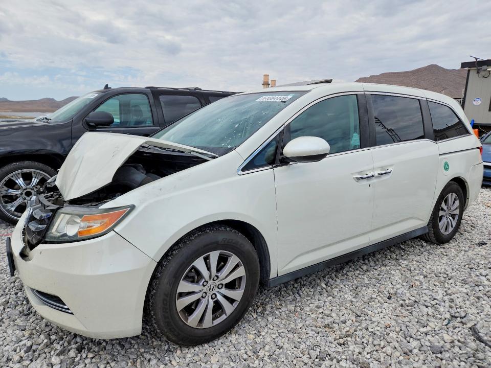 64084446 :رقم المزاد ، 5FNRL5H61FB024113 vin ، 2015 Honda Odyssey مزاد بيع