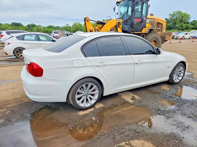 66185206 :رقم المزاد ، WBAPK5C52BA811189 vin ، 2011 Bmw 328 مزاد بيع
